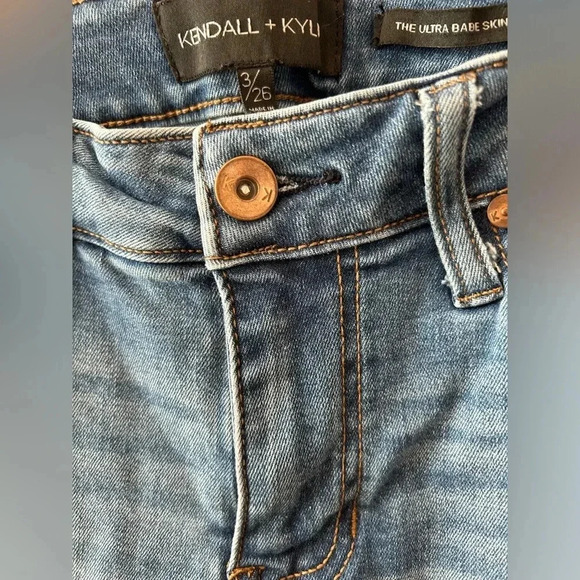 Kendall + Kylie The Ultra Babe Skinny Distressed Mid-Rise Jeans with Raw Hem - Picture 5 of 7
